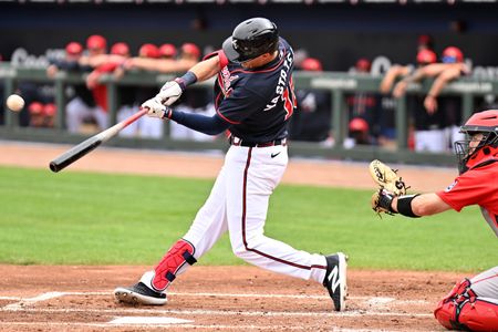 Yastrzemski Powers Braves Past Red Sox 15-8 in Spring Training Slugfest