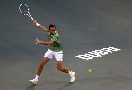 Russian Tennis Star Medvedev Advances to Dubai Championship Final