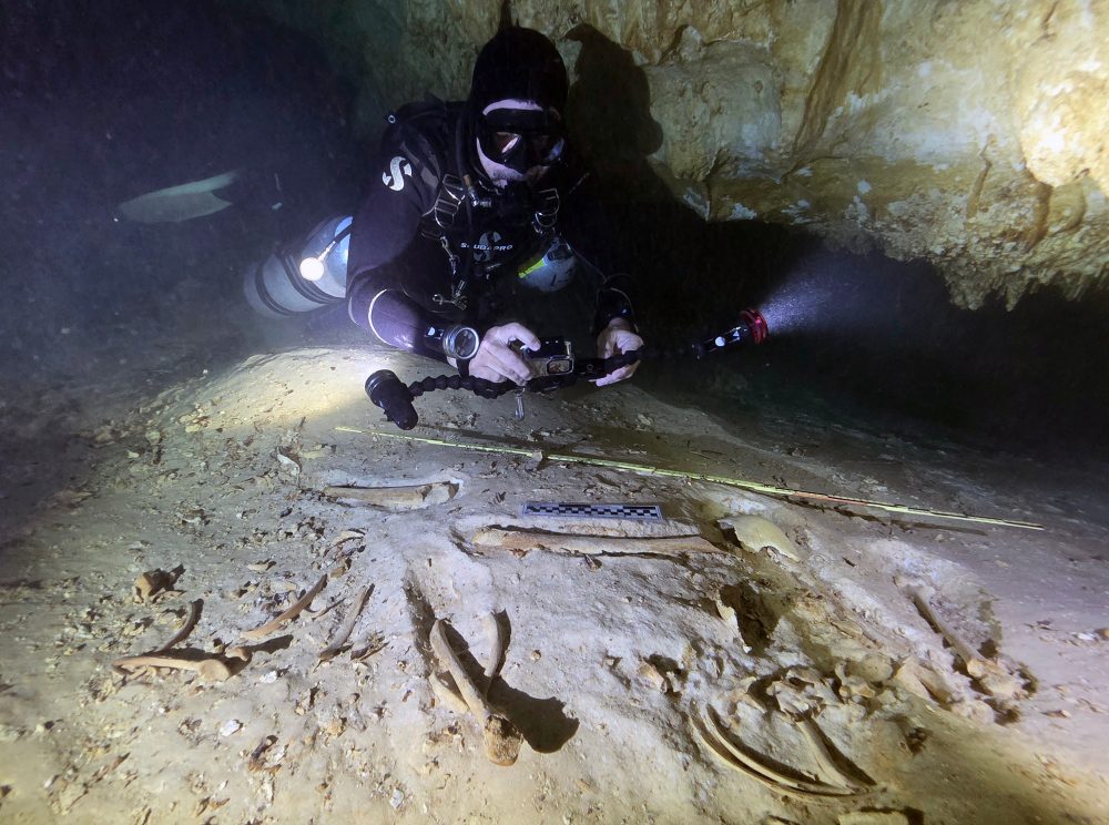 Ancient Human Remains Discovered in Underwater Mexican Cave May Have Been Ritual Burial