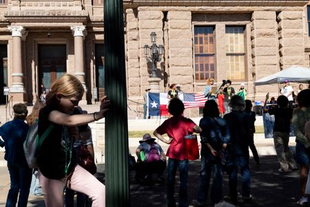 Austin Bar Shooting Leaves 3 Dead, 14 Wounded; Gunman Killed by Police