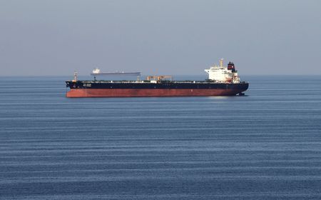 Crude Oil Soars to $80 Per Barrel as Middle East Conflict Threatens Supply Routes