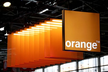 French Telecom Giant Teams Up for Direct Satellite-to-Phone Service