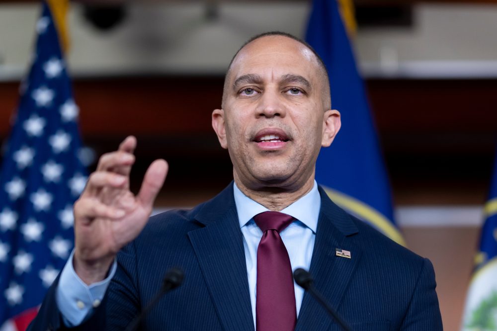 Military Action Against Iran Tests Democratic Party Unity in Washington