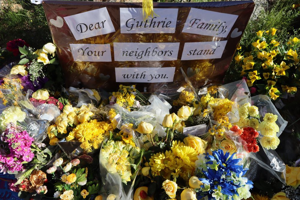 NBC’s Savannah Guthrie Makes Emotional Visit to Missing Mother’s Arizona Home