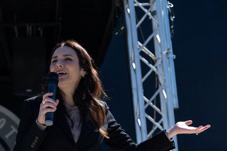 Texas Democrat Gina Hinojosa Secures Primary Win for Governor’s Race