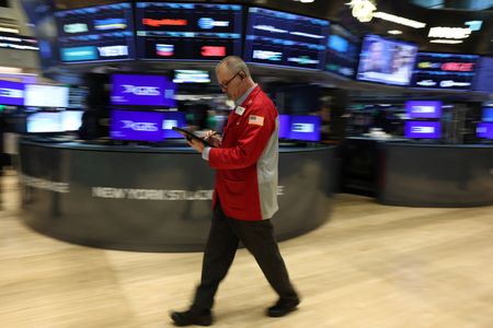 Stock Markets Rise on Reports of Secret Iran-US Diplomatic Contact