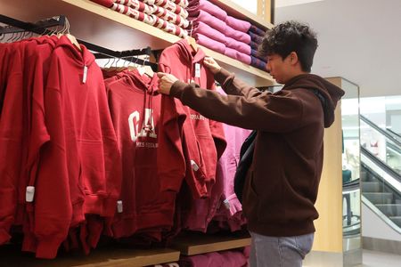 Gap Warns Tariffs Will Hurt Profits as Stock Drops 7%