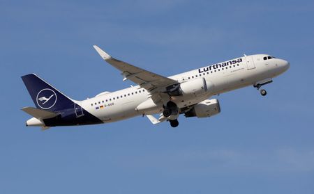 German Airline Lufthansa Exceeds Profit Expectations Despite Strike Challenges