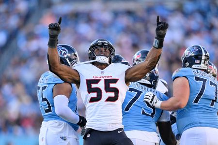 Delaware Native Danielle Hunter Inks $40.1M Deal with Houston Texans