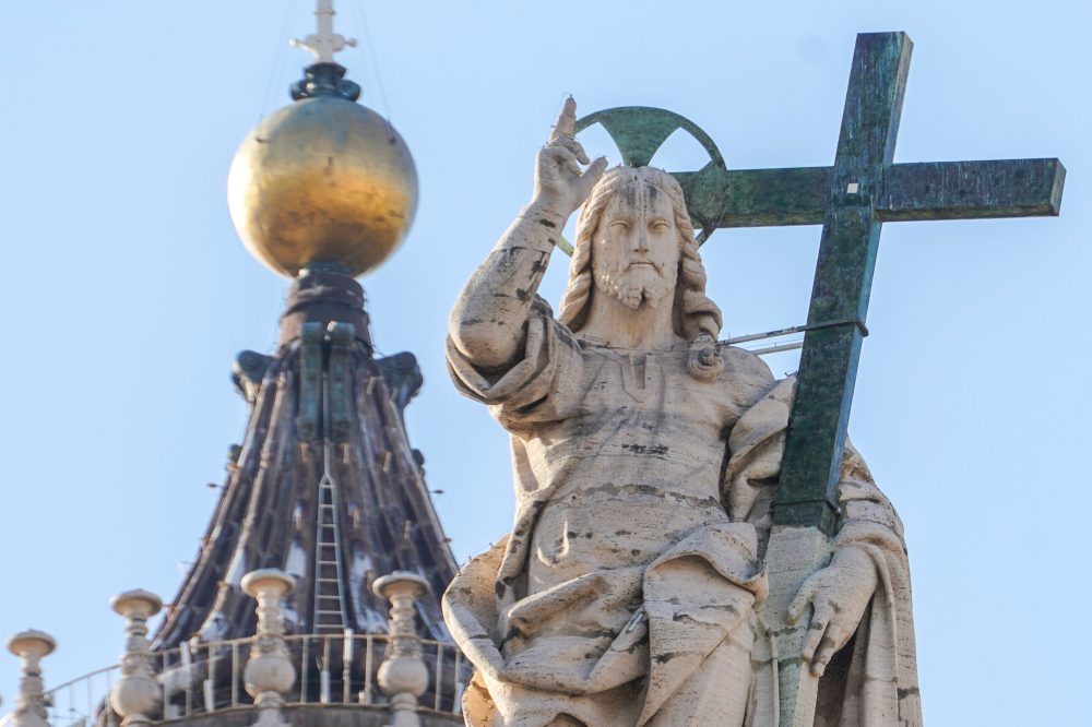 Religious Phrase ‘Christ is King’ Sparks Political Controversy Across America