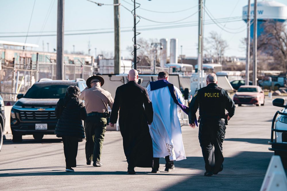Religious Leaders Battle for Access to Immigration Detention Centers