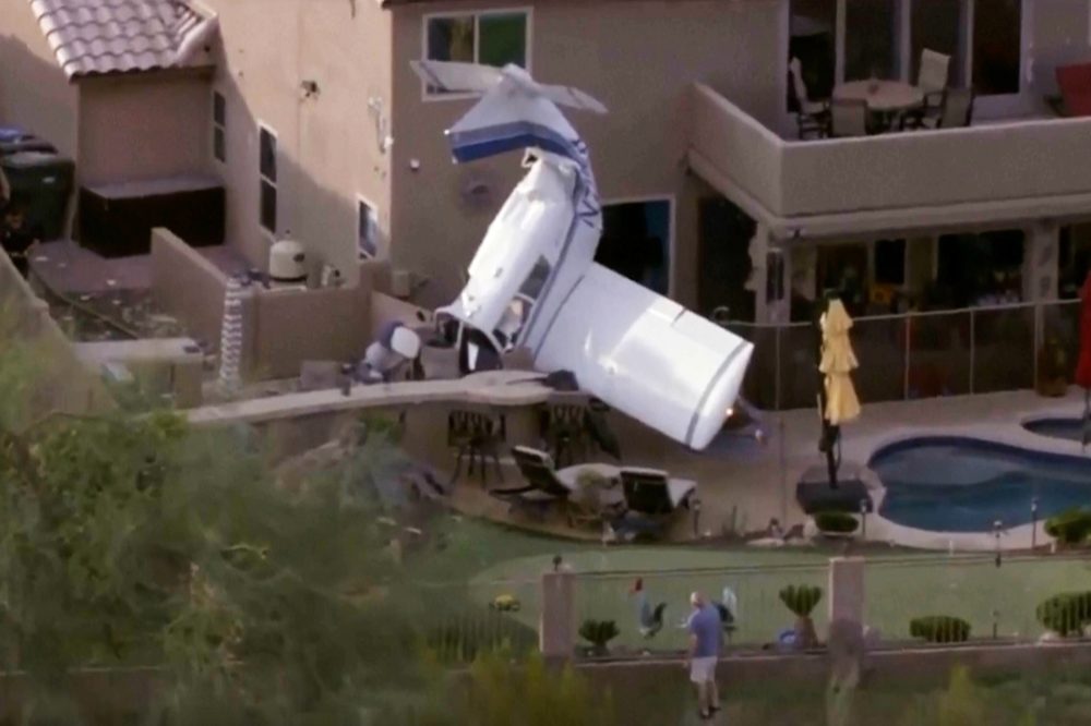 Aircraft Hits Two Phoenix Houses, Ends Up Beside Pool in Backyard Crash