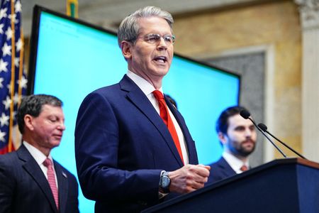 Treasury Chief: Oil Supply Stable Despite Middle East Conflict
