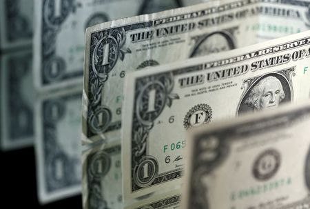 Dollar Steady as Traders Wait for Next Move in U.S.-Israel Iran Conflict