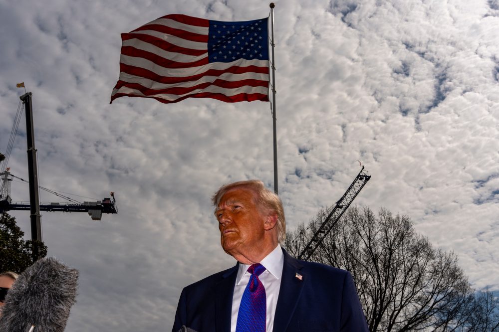 Trump Campaigns Across Ohio, Kentucky Amid Iran Tensions