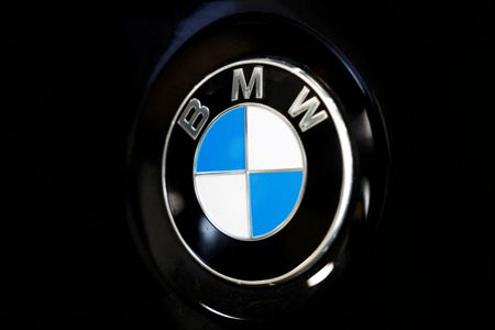 German Automaker BMW Forecasts Profit Drop Due to Rising Trade Tariffs