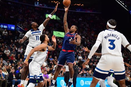 Leonard Explodes for 45 Points as Clippers Make NBA History with Win Over Wolves