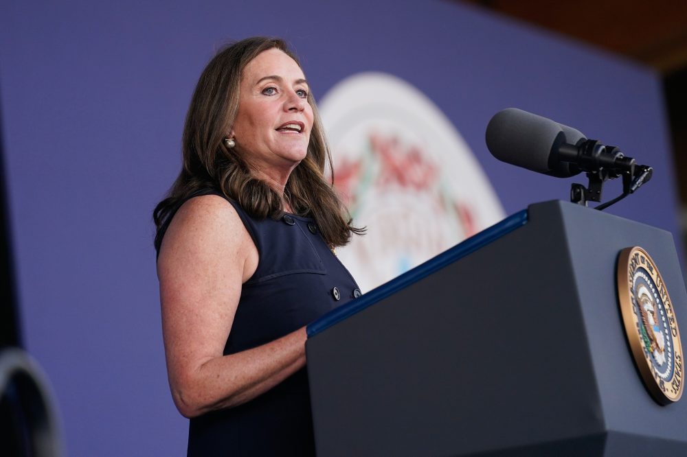 Dorothy McAuliffe Announces Congressional Bid in Virginia’s New 7th District