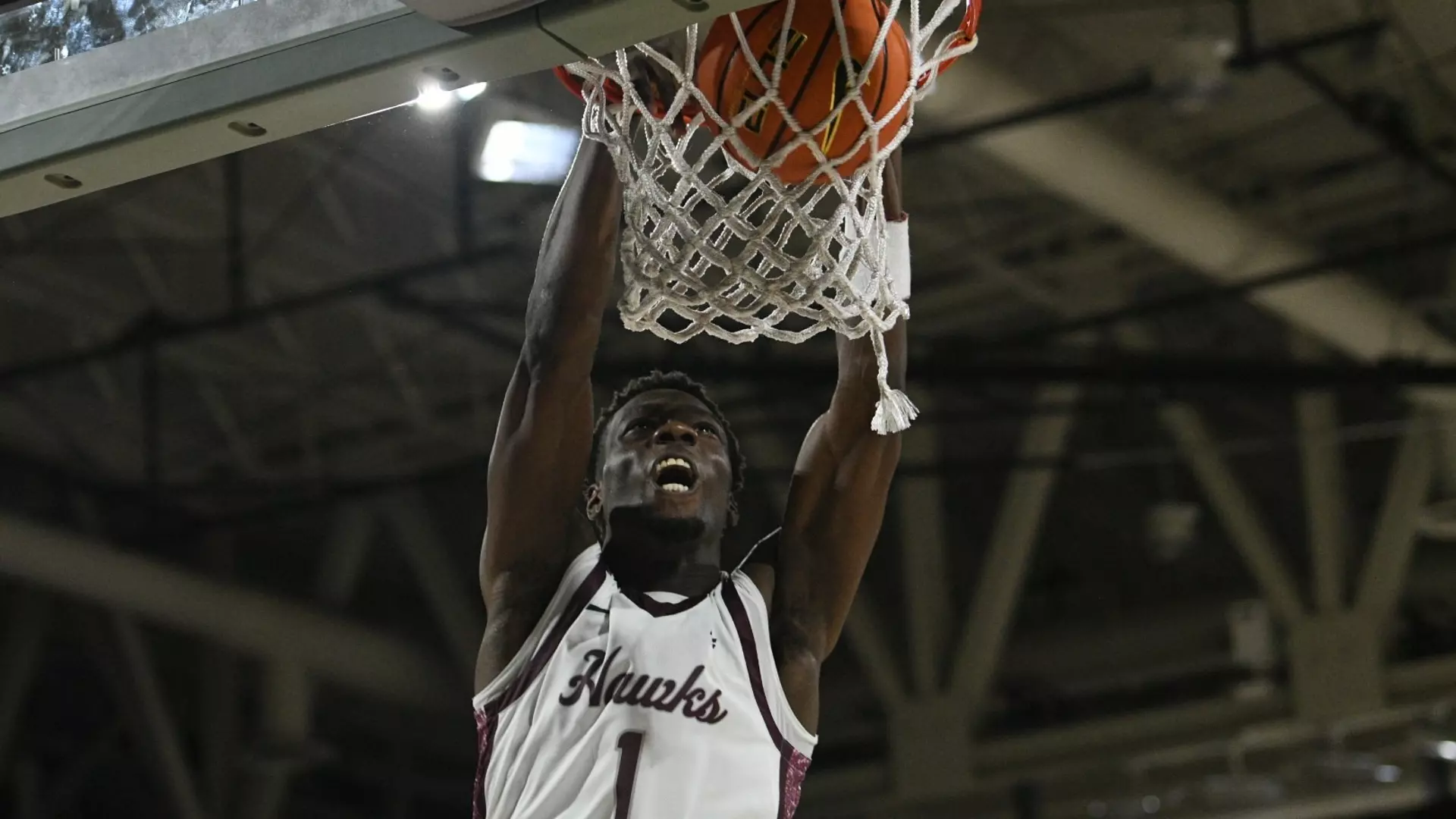 UMES Basketball Star Zion Obanla Earns All-MEAC Second Team Honors