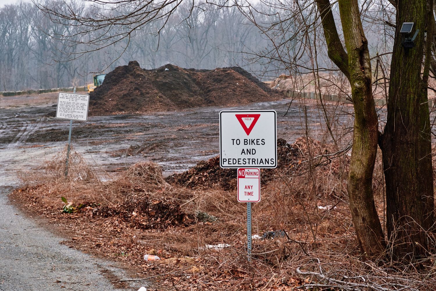 Spring Cleanup Reminder: Delaware Bans Yard Waste from Landfills