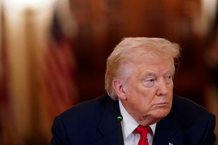 White House Divided as Trump Seeks Exit Strategy from Iran Conflict