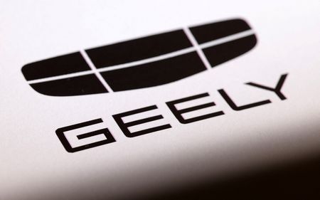 Chinese Automaker Geely Gets First EU Approval for Smart Driving Tech