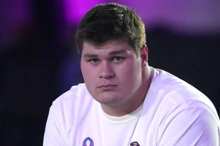 Raiders Land Center Tyler Linderbaum with $81M Contract After Ravens Talks Fail