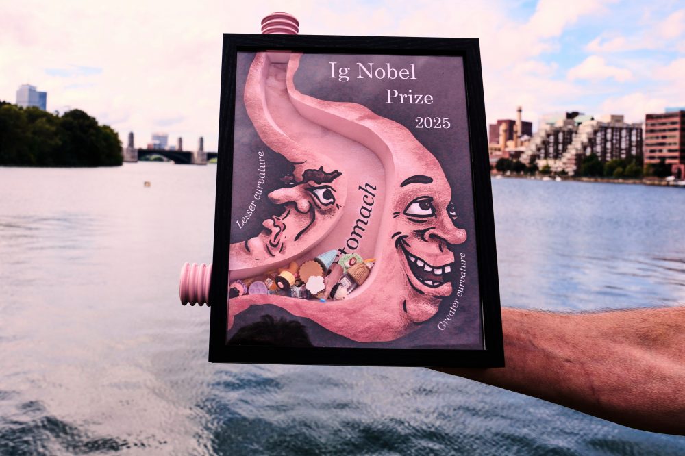 Satirical Science Awards Leave US for Europe Over Visa Worries