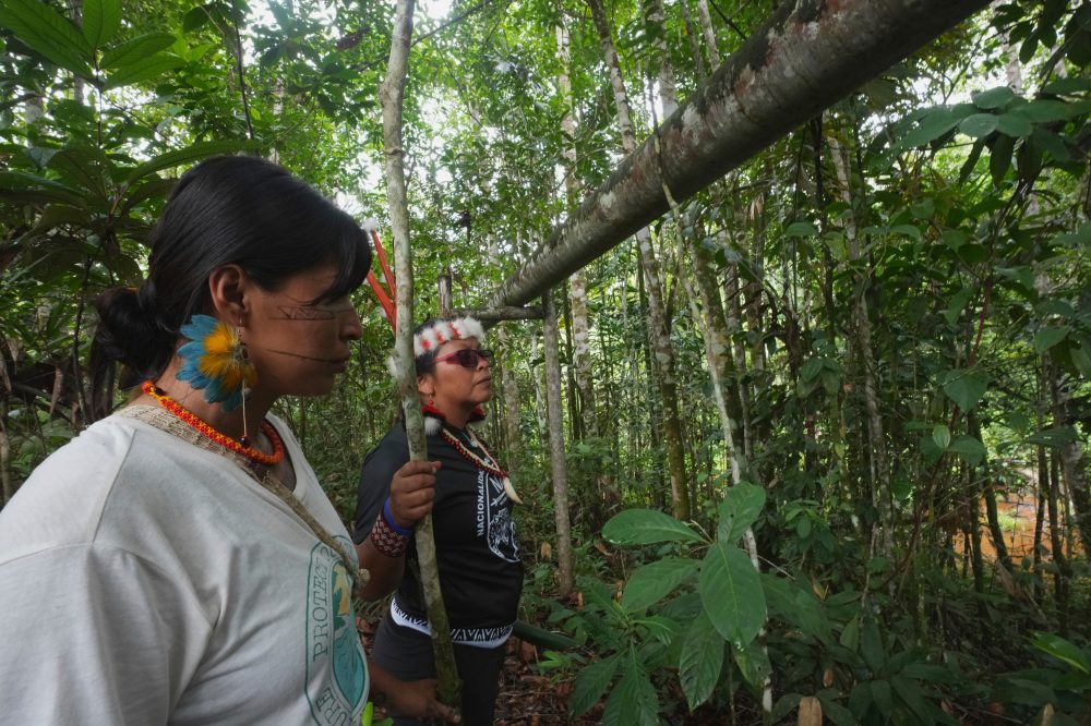 Amazon Indigenous Women Witness Oil Contamination in Ecuador Warning Tour