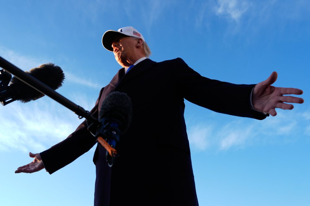 Trump Faces Political Pressure Two Weeks Into Iran Conflict