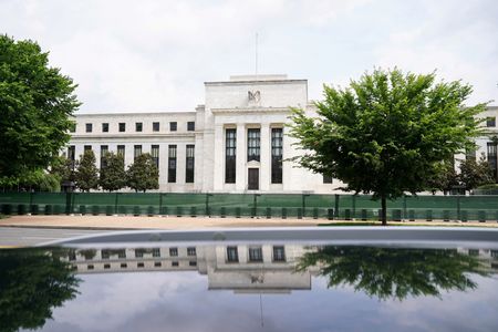 Federal Reserve Faces Tough Decisions as Iran War Disrupts Economy