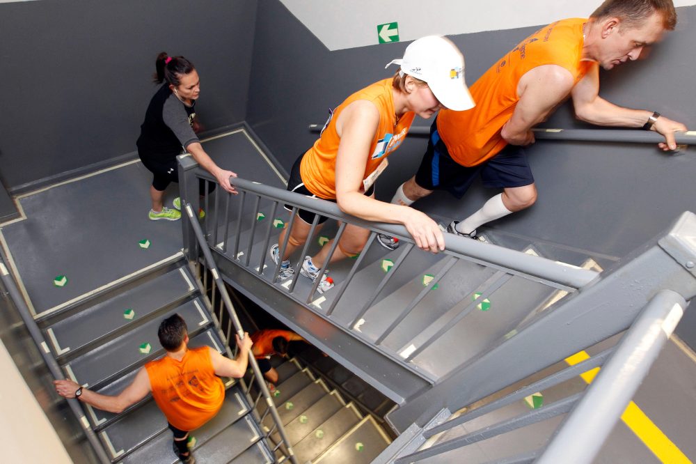 Fitness Enthusiasts Face Security Issues While Stair Climbing for Exercise