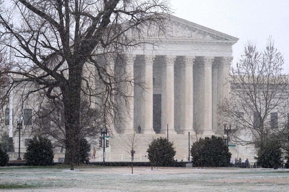High Court to Review Trump’s Bid to End Migrant Protection Program