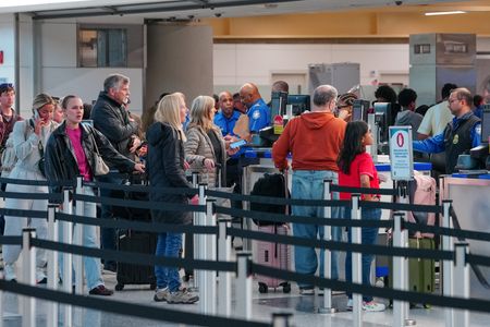 Airport Closures Possible as TSA Workers Call Out During Shutdown