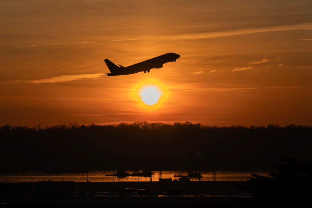 AI Technology Helps American Airlines Cut Heat-Trapping Contrails by 62%