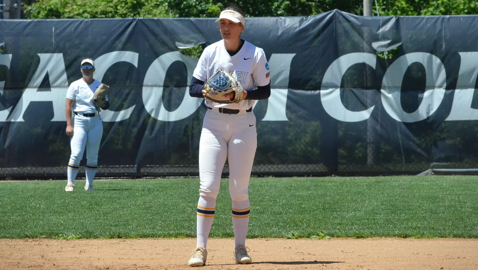 Goldey-Beacom Softball Takes Home Opener Doubleheader Against Lincoln