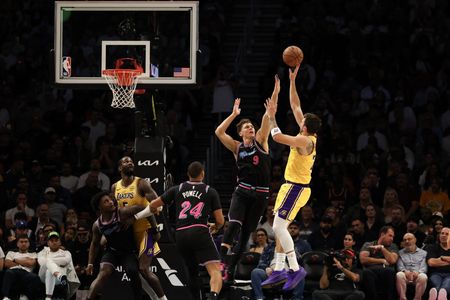 Doncic Explodes for 60 Points in Lakers’ Eighth Consecutive Victory