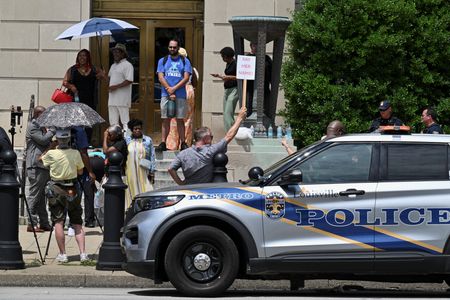 Federal Prosecutors Move to Dismiss Breonna Taylor Case Against Two Ex-Officers