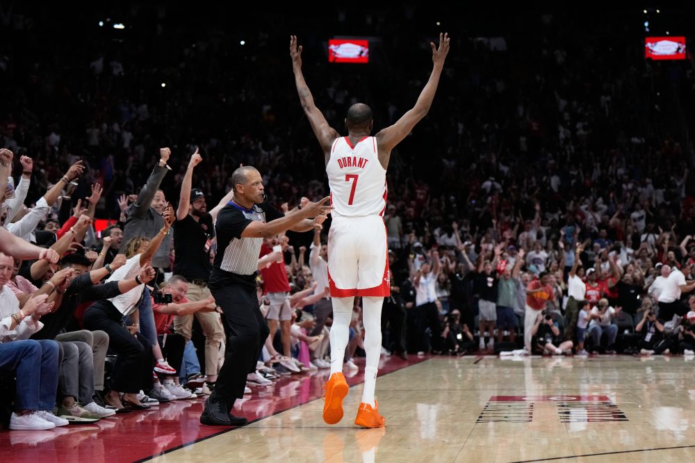 Durant Surpasses Jordan on NBA All-Time Scoring List in Rockets Victory