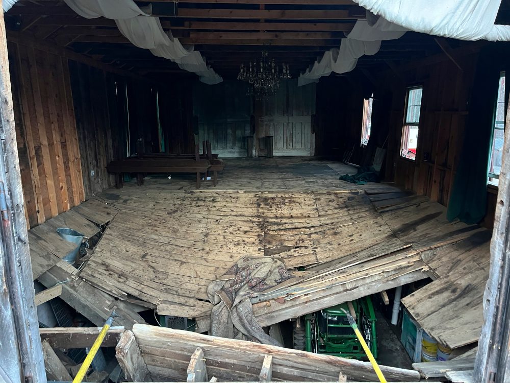 Wedding Reception Turns Dangerous as Floor Gives Way in New Hampshire