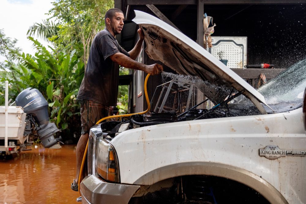 Devastating Hawaii Flooding Leaves Thousands Without Power After Worst Deluge in Decades
