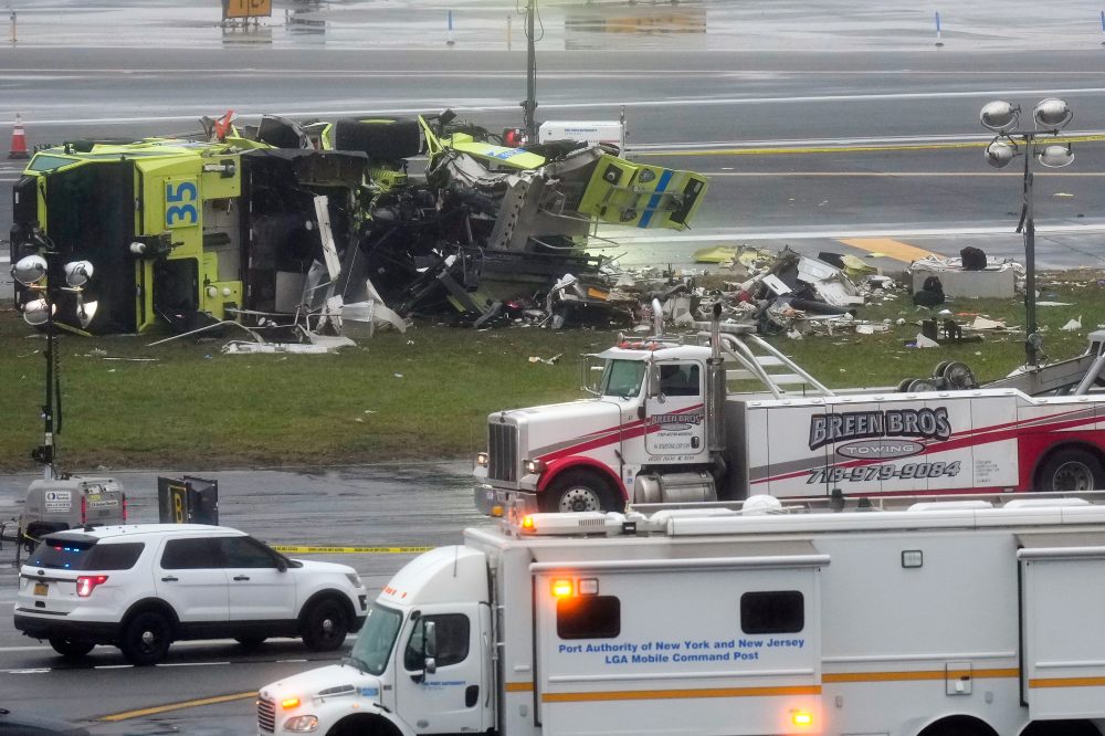 Two Pilots Die in LaGuardia Airport Runway Collision Between Jet and Fire Truck