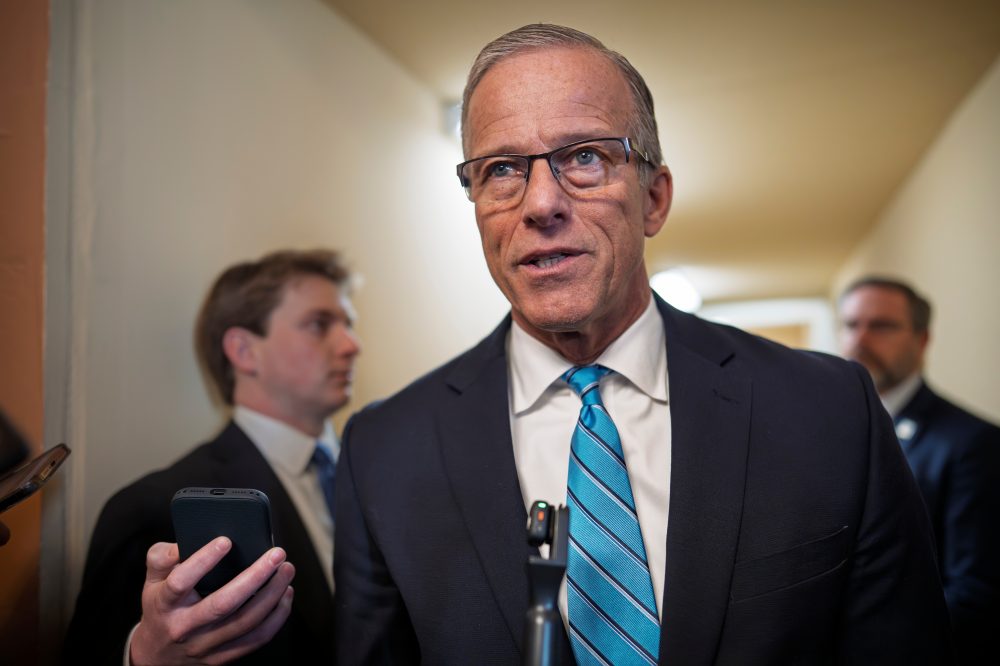 Senators Work on Deal to Fund TSA, Leave ICE Enforcement Unfunded