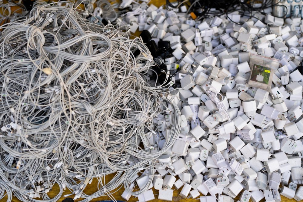 Delaware Residents Sitting on Electronic Gold Mine in Their Junk Drawers