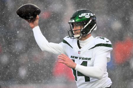 Atlanta Falcons Sign Veteran QB Trevor Siemian to Roster