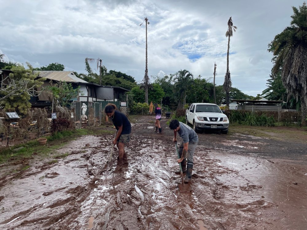Unexpected Hawaii Storm Catches Weather Experts Off Guard, Causes Massive Flooding
