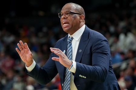 North Carolina Fires Basketball Coach Hubert Davis After Tournament Loss