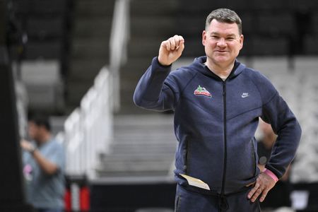 Arizona Coach Lloyd Dismisses North Carolina Job Speculation Ahead of Sweet 16