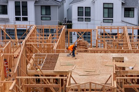 Home Mortgage Rates Hit Six-Month Peak Amid Middle East Conflict