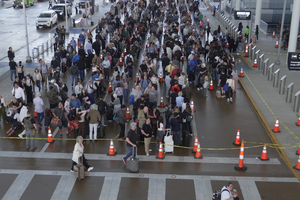 Nearly 500 TSA Workers Quit as Government Shutdown Reaches 41 Days